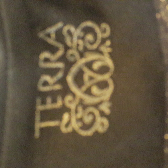 Black short zippered jacket with cute shiny detail - Picture 3 of 5